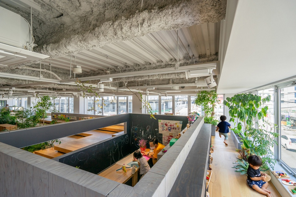 kids smile labo nursery by hibinosekkei youji no shiro kids design labo