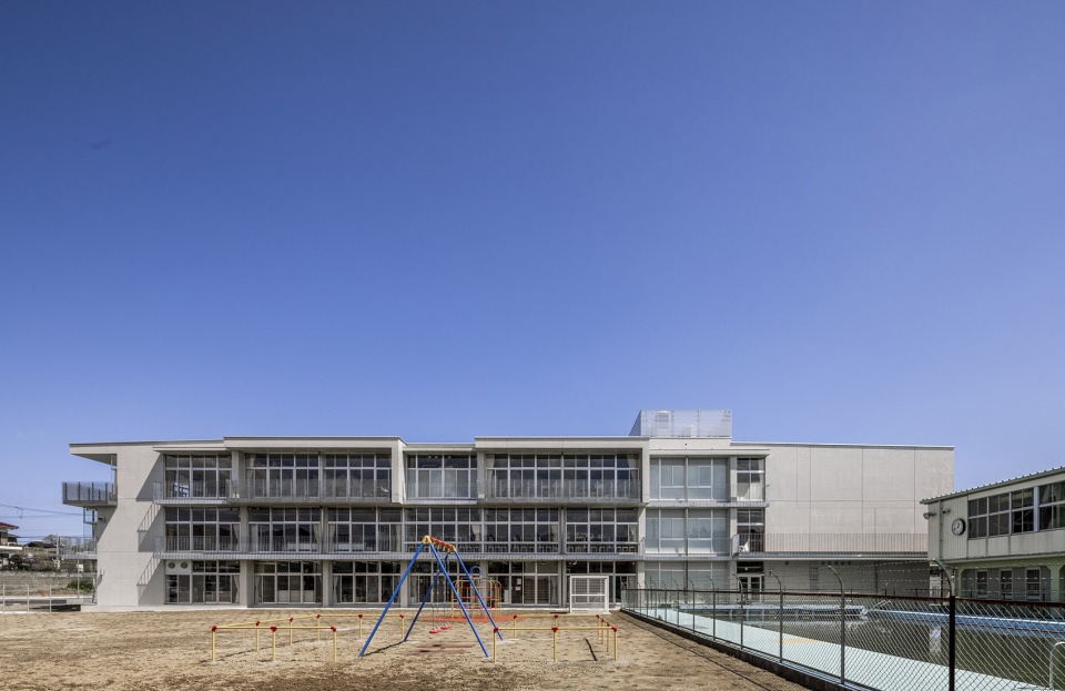 Hitachi City Hidaka Elementary School MIKAMI Architects