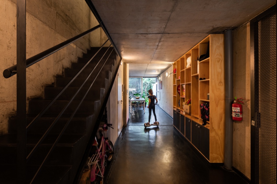 triptico building by mariela marchisio cristian nanzer german margherit
