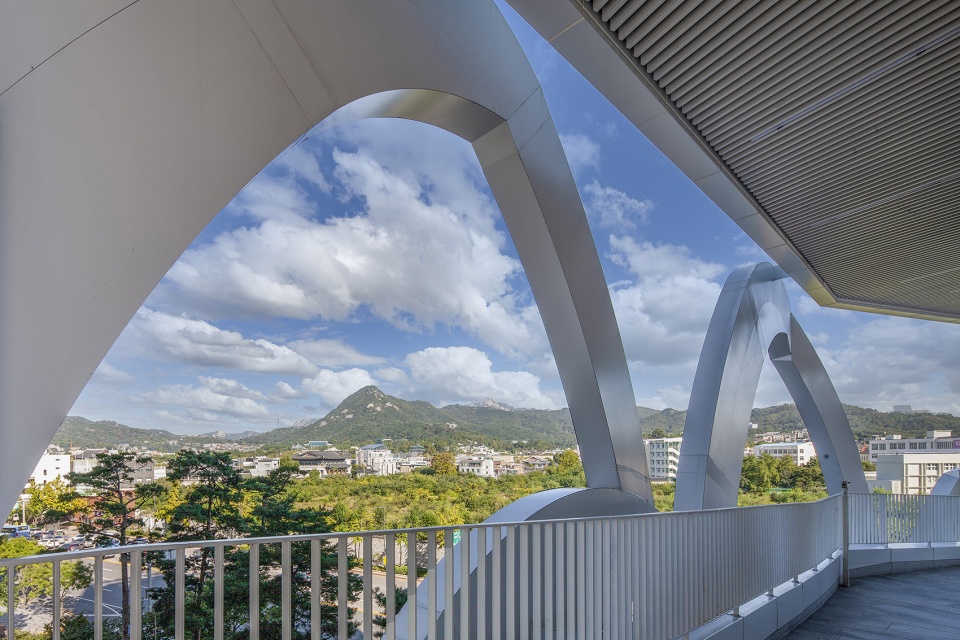 DOHWASEOGIL CULTURAL COMPLEX CENTER MONGYUDOWONDO by UNSANGDONG Architects Cooperation