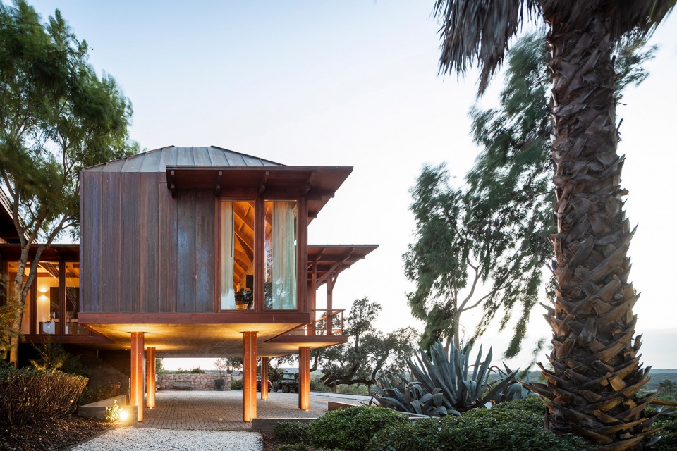 barrocas homestead main house expansion and pavilion by carlos castanheira