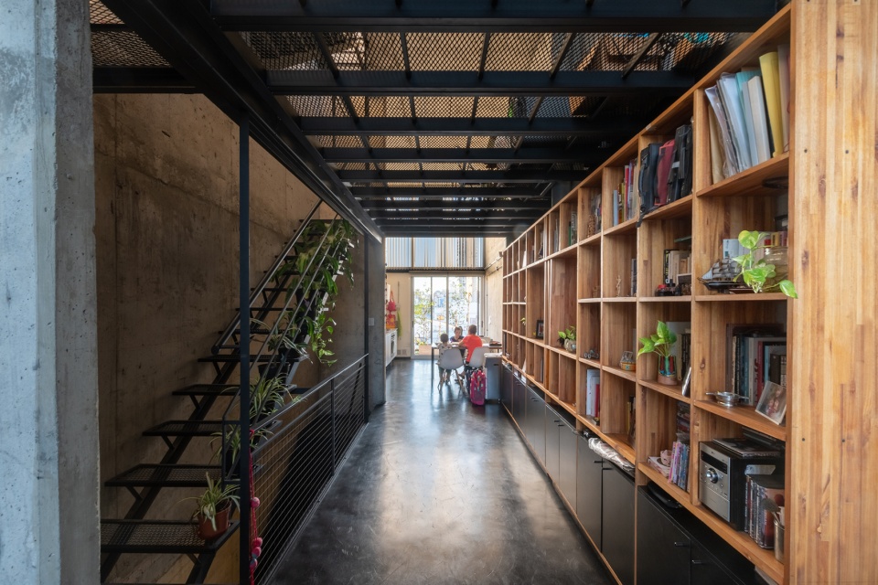 triptico building by mariela marchisio cristian nanzer german margherit