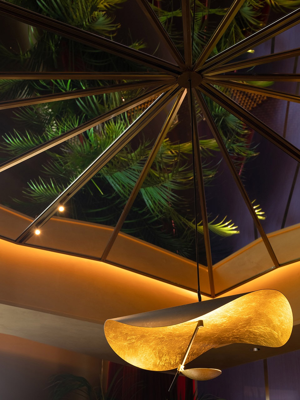 Man Chao Hui top notch restaurant China by Various Associates 1