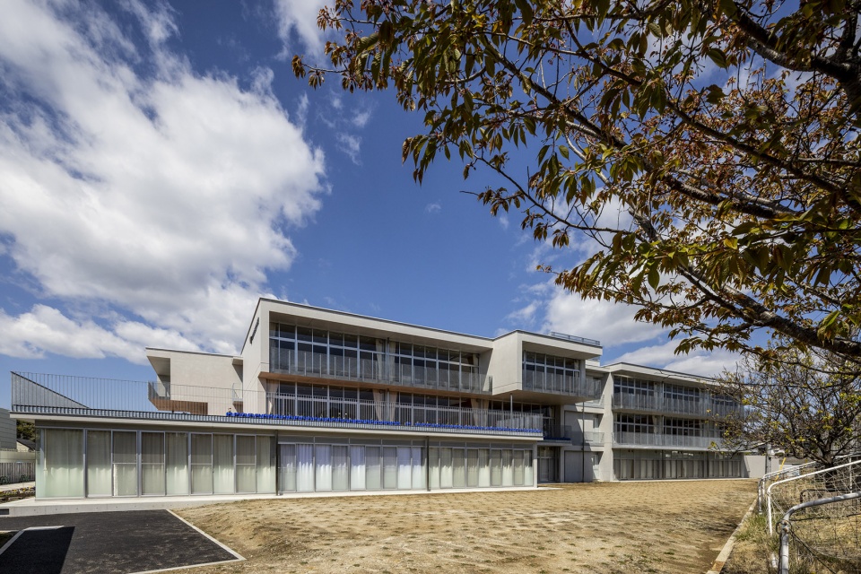 Hitachi City Hidaka Elementary School MIKAMI Architects