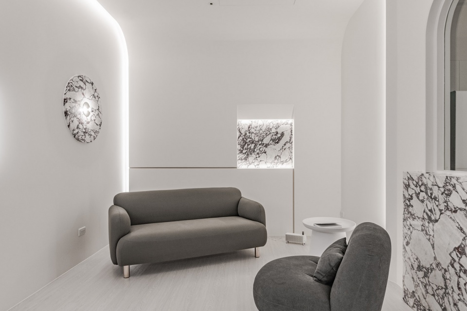 trouvaille dental clinic by ahead concept