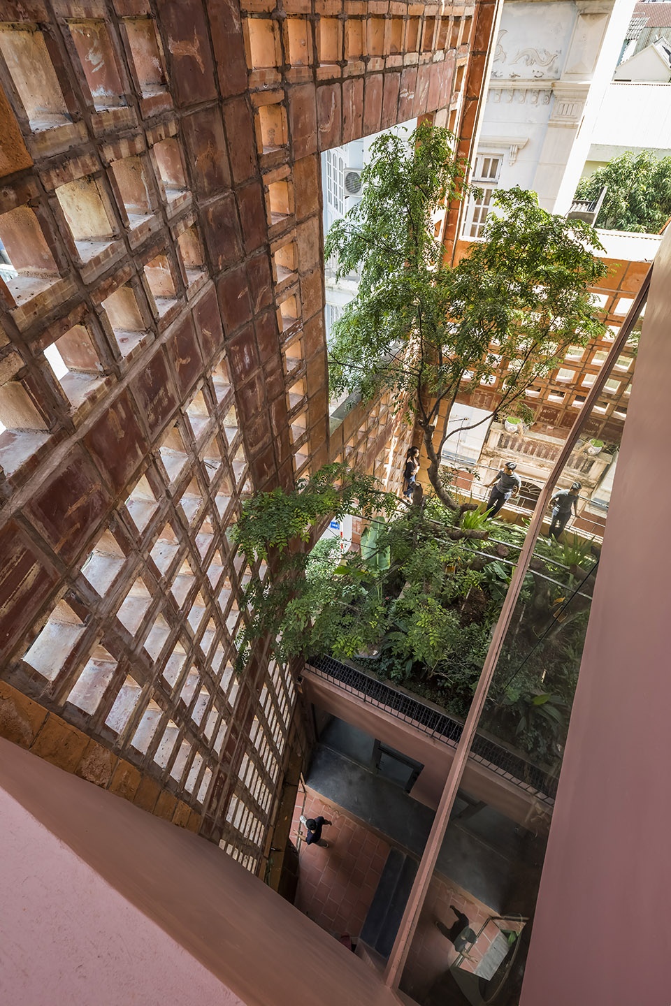 archive for summer climate adaptability strategies in residential buildings