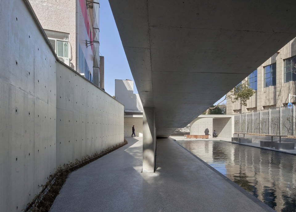 city lounge of zhongshan road jiaxing china by play architects