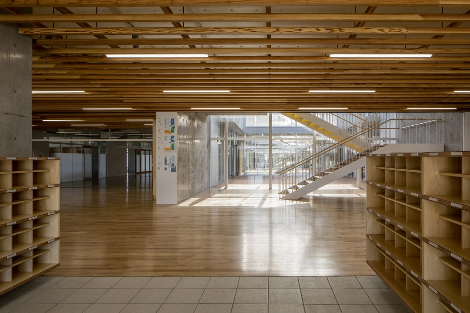 Hitachi City Hidaka Elementary School MIKAMI Architects