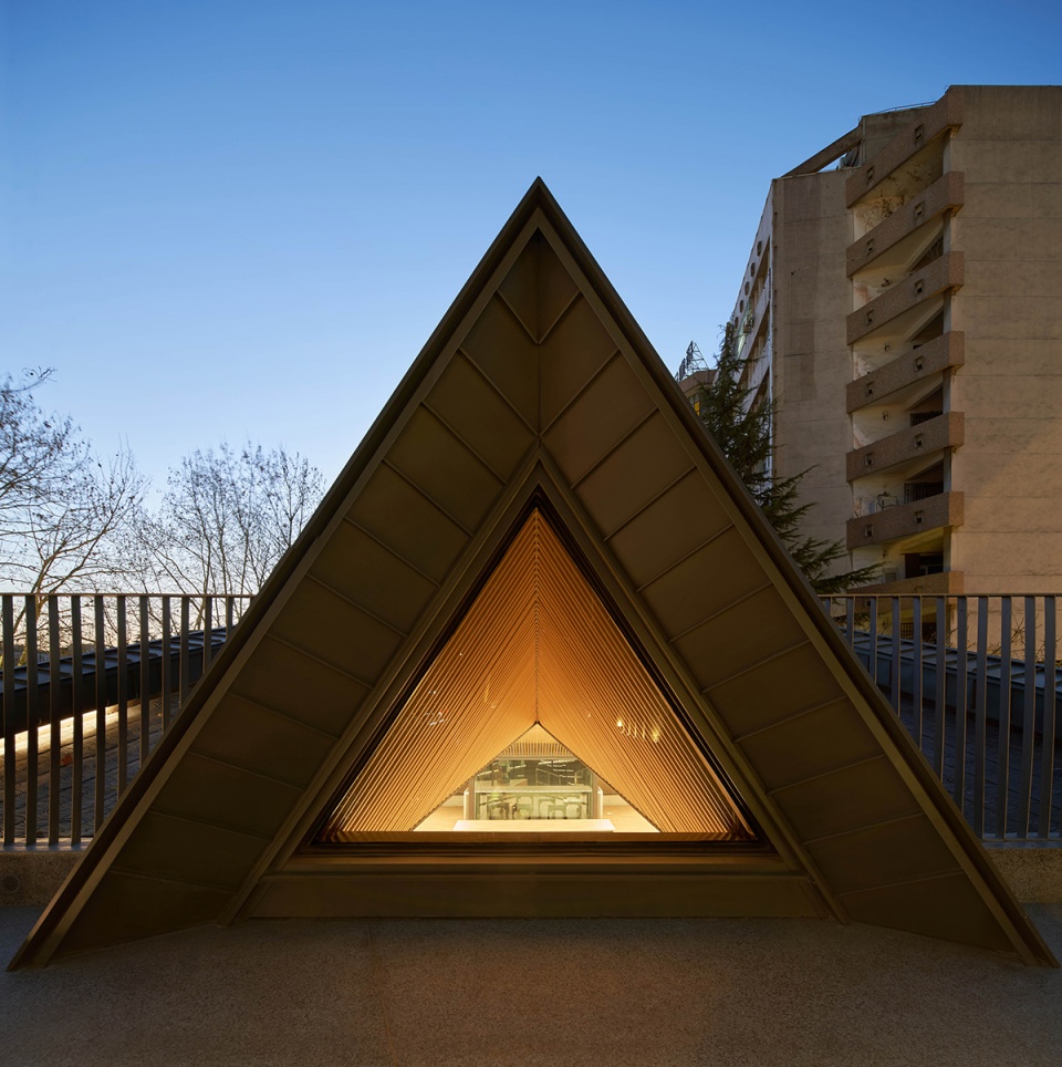 city lounge of zhongshan road jiaxing china by play architects