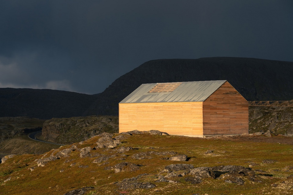 open of the roni horn in norwegian scenic route