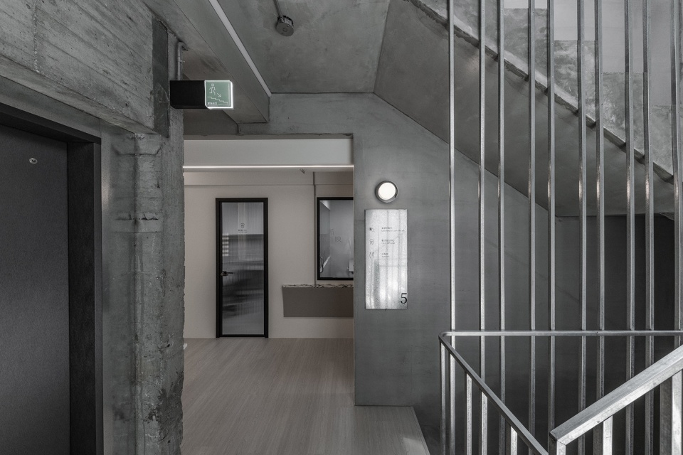trouvaille dental clinic by ahead concept