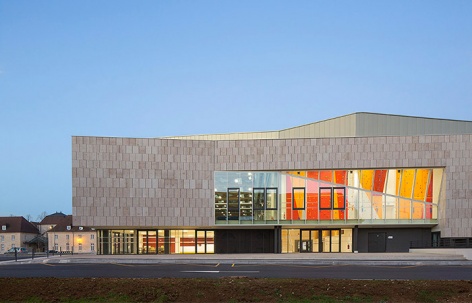 Espace Pierre Tallagrand体育中心，法国 / TNA Architectes