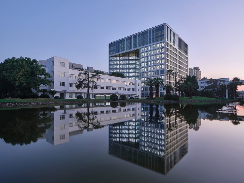 shanghai svw technical center china by hpp architects