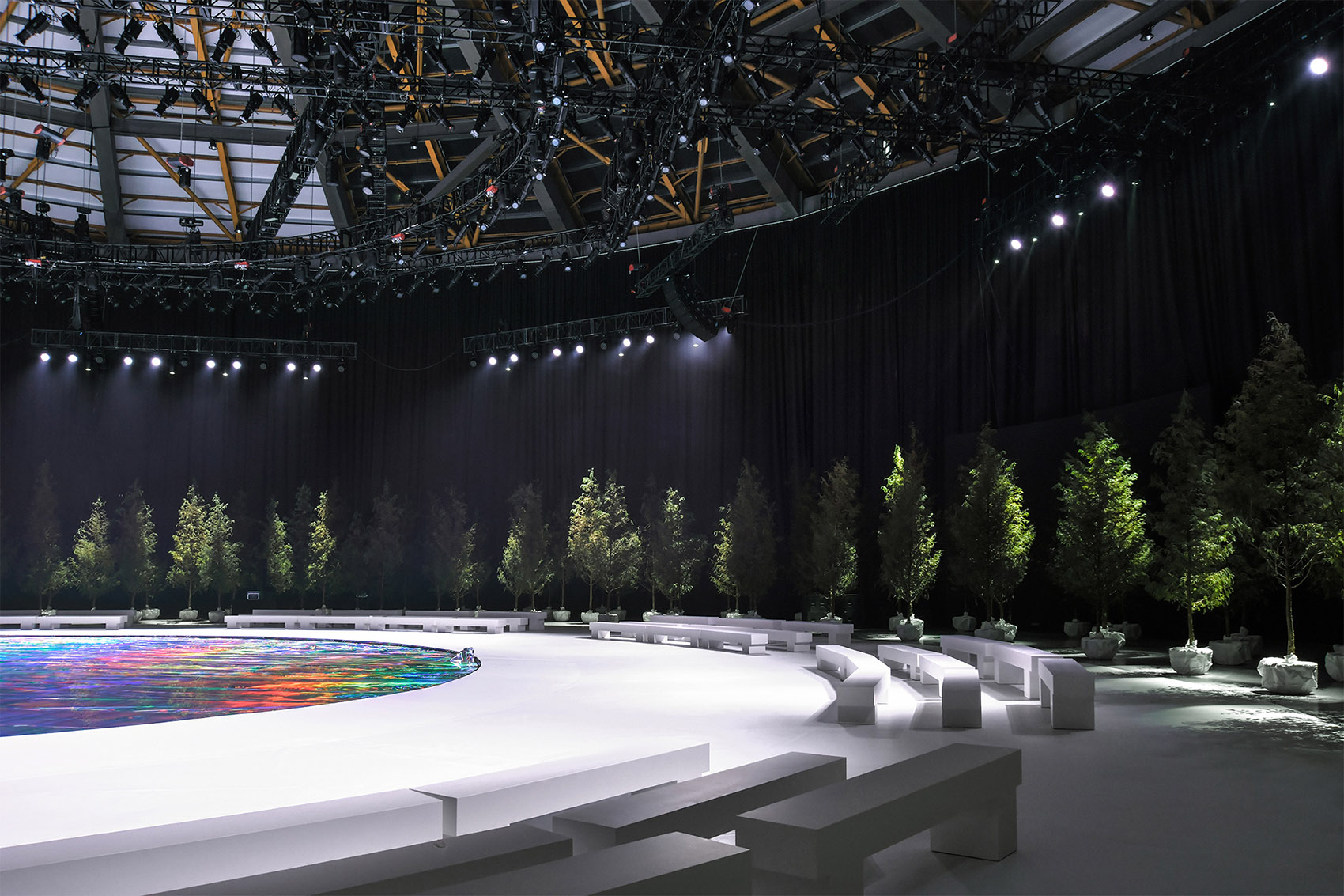 The Dome Resonance III VIVINIKO SS 2022 SHOW by DEVOLUTION