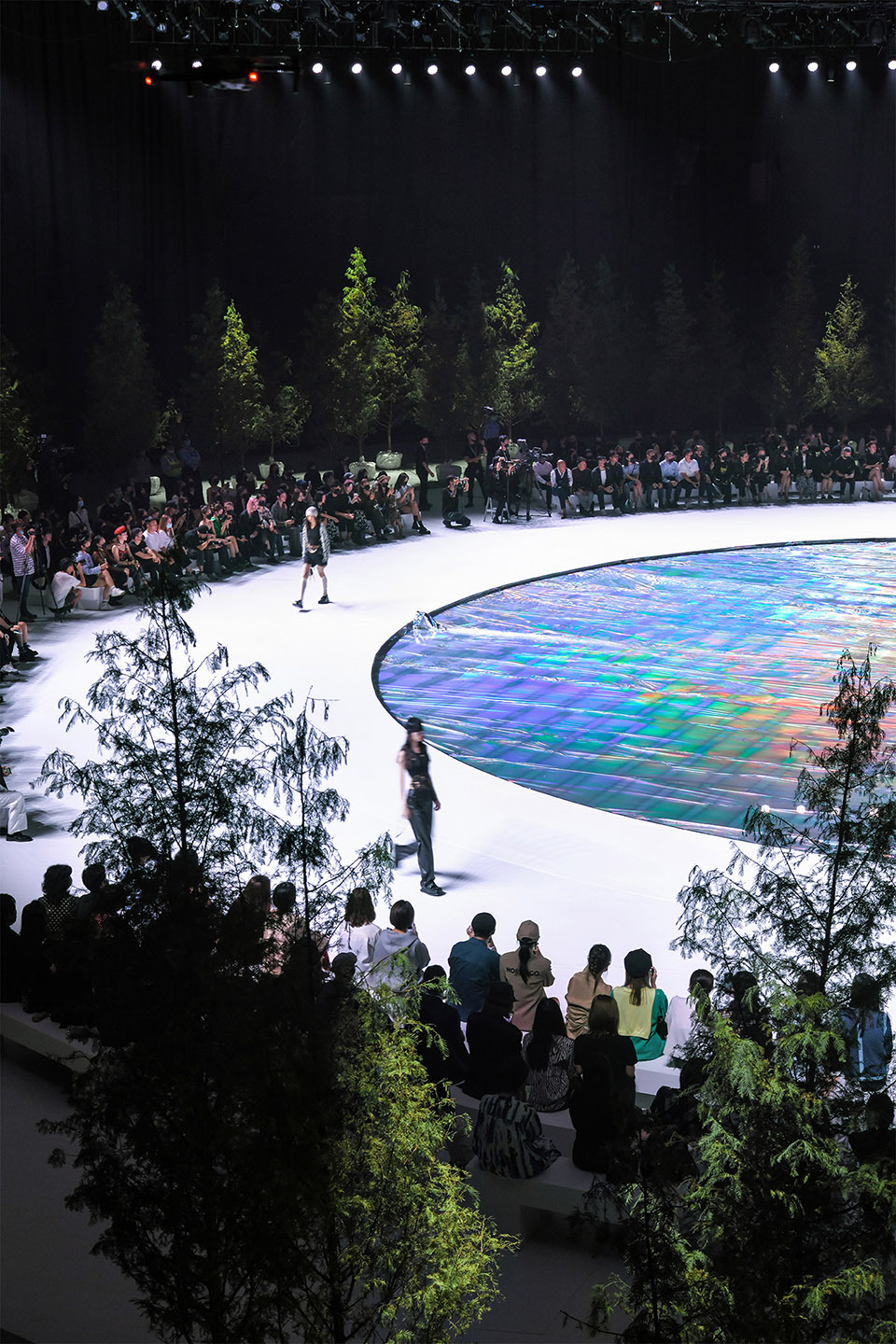 The Dome Resonance III VIVINIKO SS 2022 SHOW by DEVOLUTION
