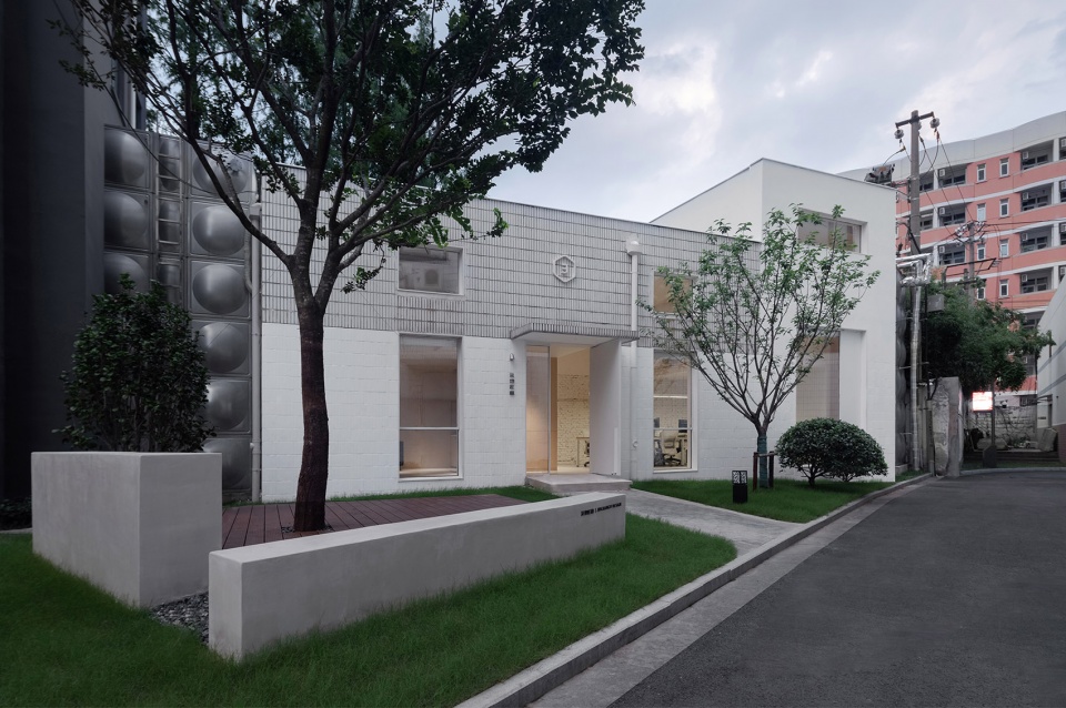 Jidijiangyi studio renovation design China by FANAF