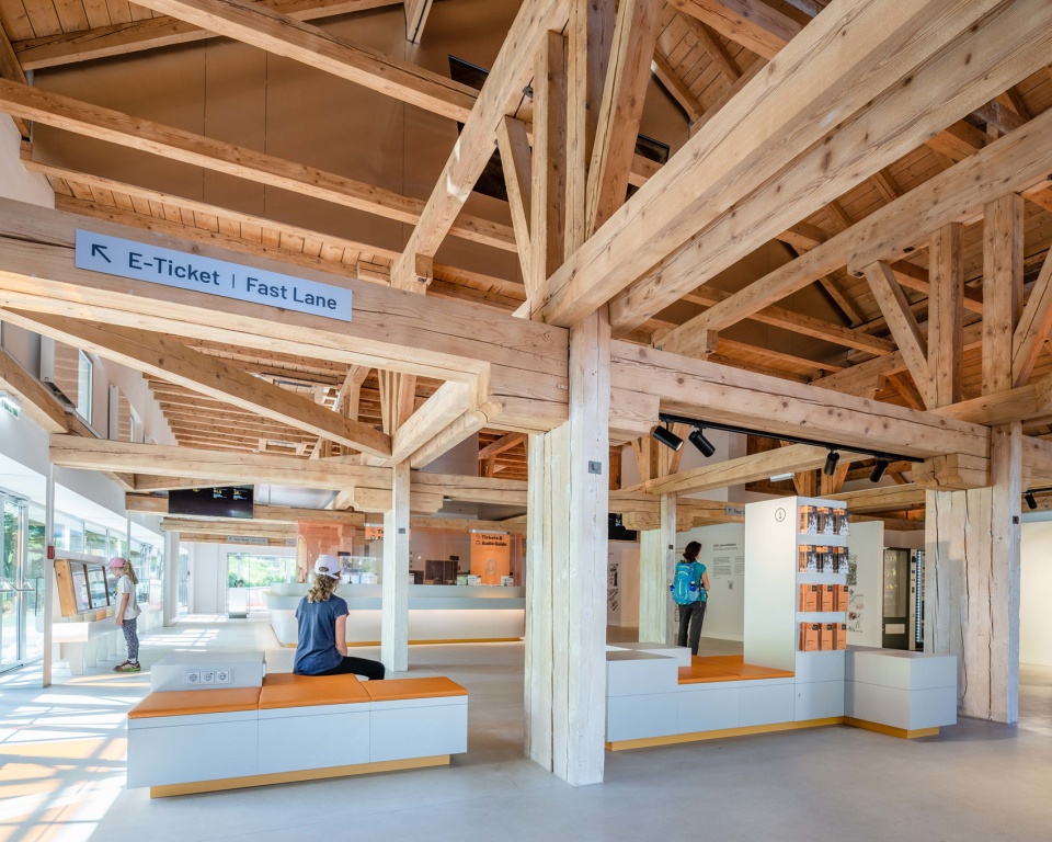 the remodelling of salzwelten salzburg by tne architects