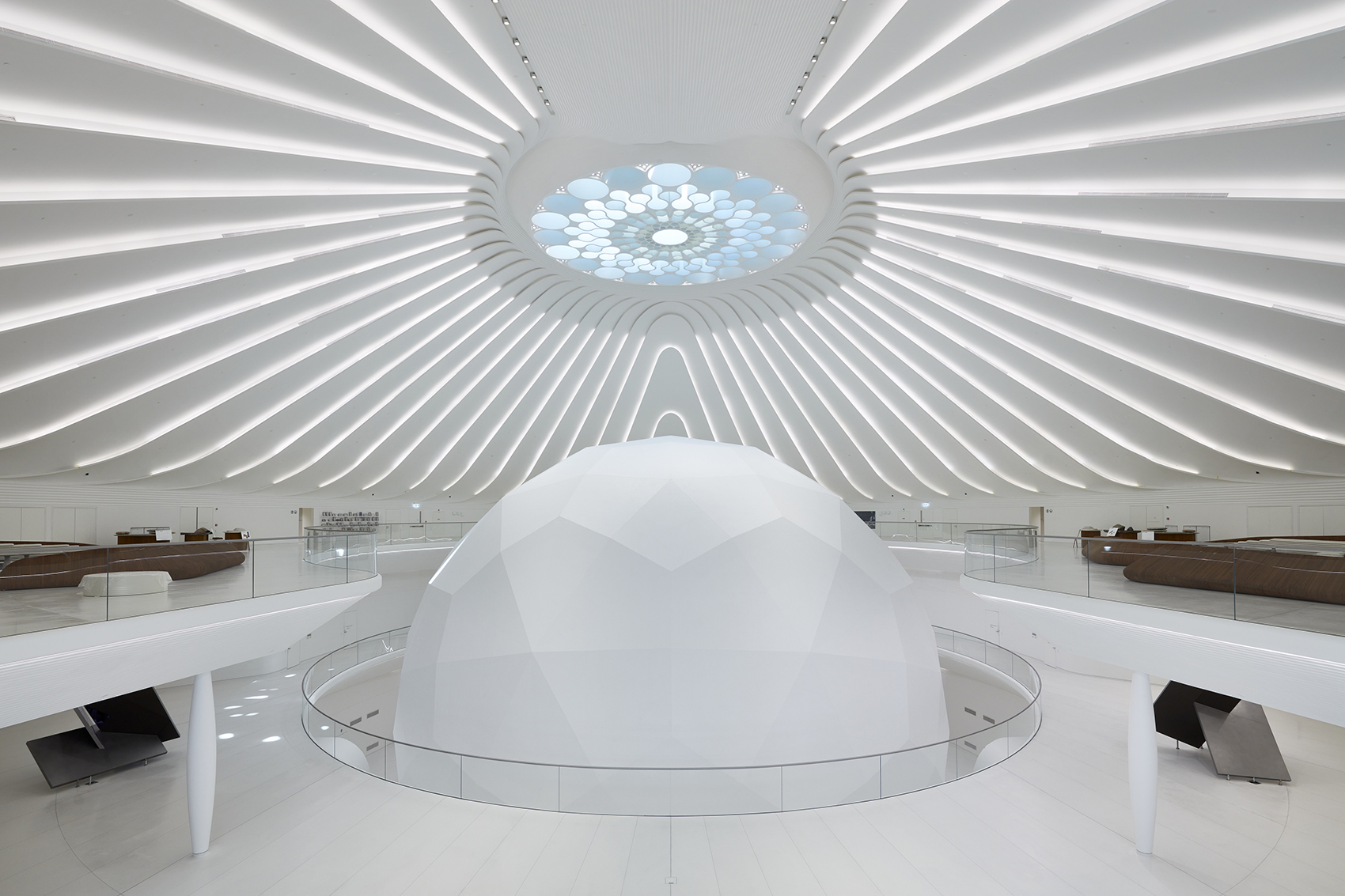 UAE Pavilion at Expo 2020 Dubai by Santiago Calatrava - 谷德设计网