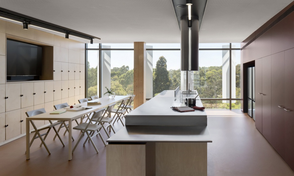 18 040 la trobe university north and south apartments by jackson clements burrows architects