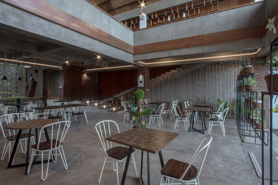 DIERRA by MIV Architects
