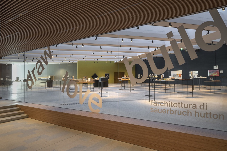 draw love build l architettura di sauerbruch hutton