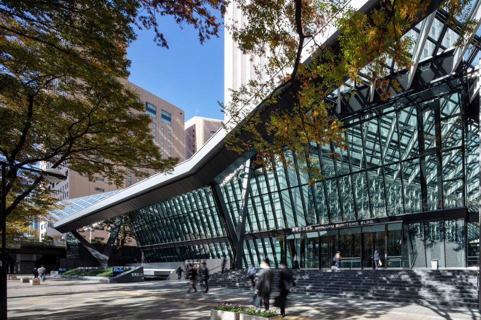 shinjuku sumitomo building by nikken sekkei ltd