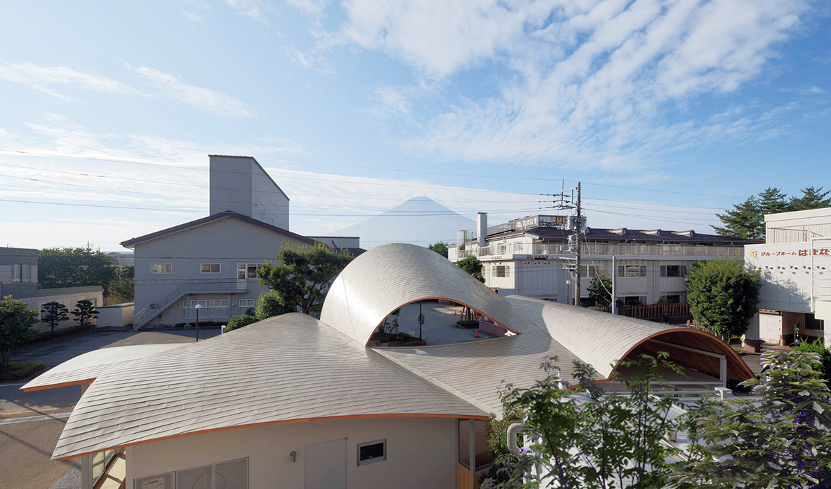 gooood archive curved roof