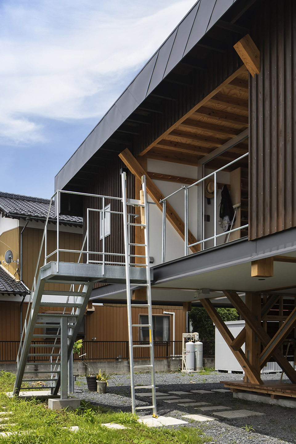 Stilt House by FT Architects 谷德设计网