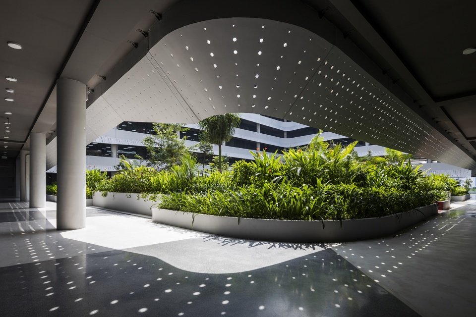 concrete waves by g8a architecture