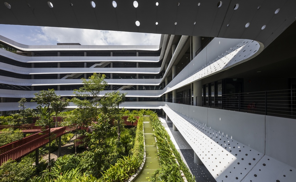 concrete waves by g8a architecture