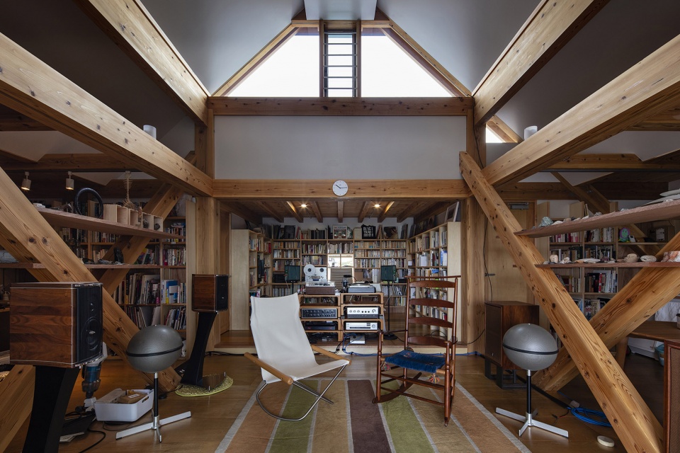 stilt house by ft architects