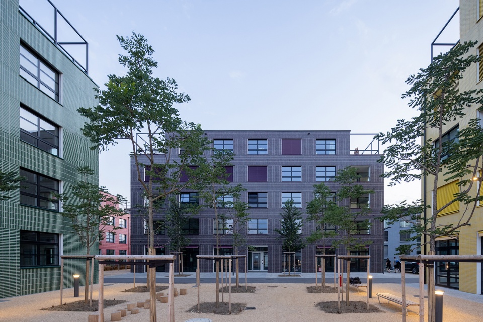 aux entrepots by hhf architects