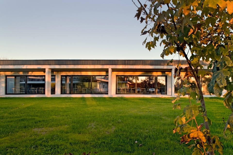 domenico sartor agricultural institute extension by mide architetti