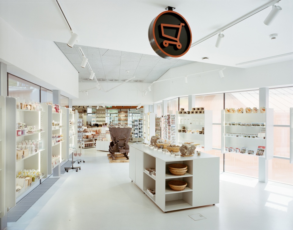 the remodelling of salzwelten salzburg by tne architects