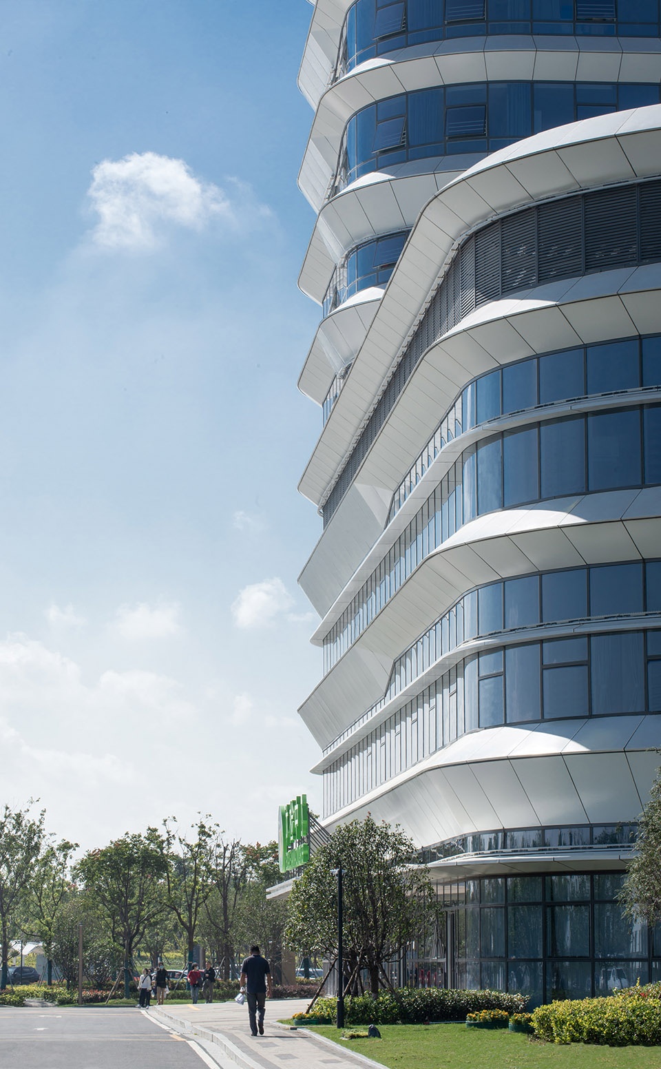 Huzhou Central Hospital by Perkins Will