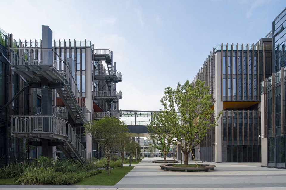 guangdong hong kong macao youth entrepreneurship zone phase 1 by huayi design consultants rogers stirk harbourpartners