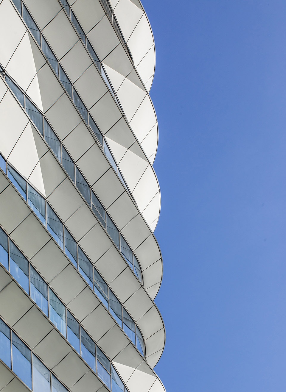 Huzhou Central Hospital by Perkins Will