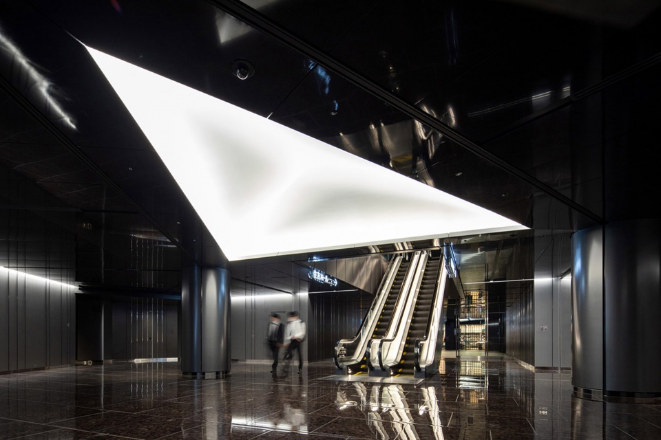shinjuku sumitomo building by nikken sekkei ltd
