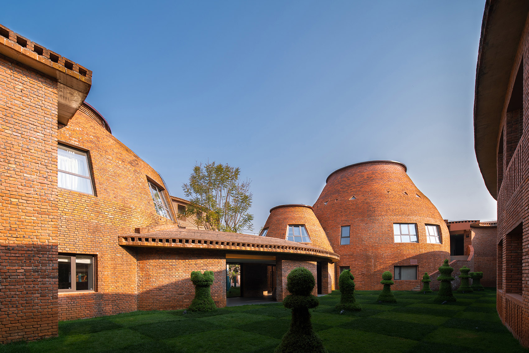 gooood archive curved roof