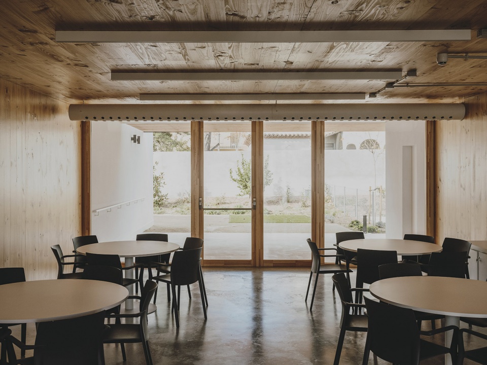 Alzheimers Day Center by GCA Architects