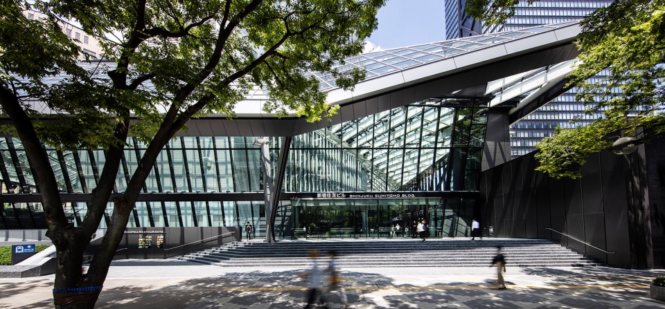 shinjuku sumitomo building by nikken sekkei ltd