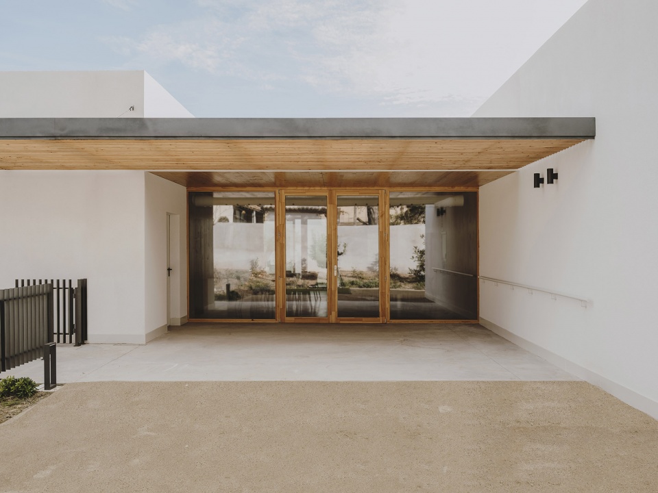 Alzheimers Day Center by GCA Architects