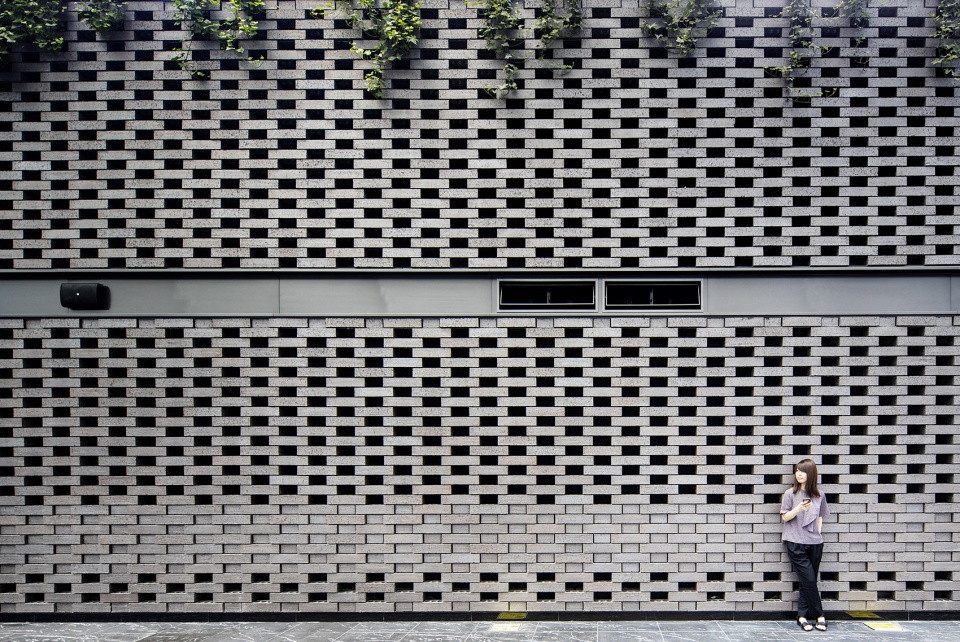 shinjuku sumitomo building by nikken sekkei ltd