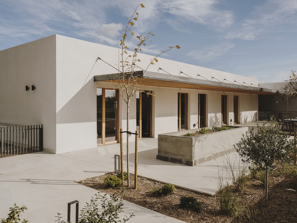 Alzheimers Day Center by GCA Architects