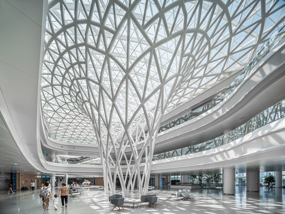 Huzhou Central Hospital by Perkins Will