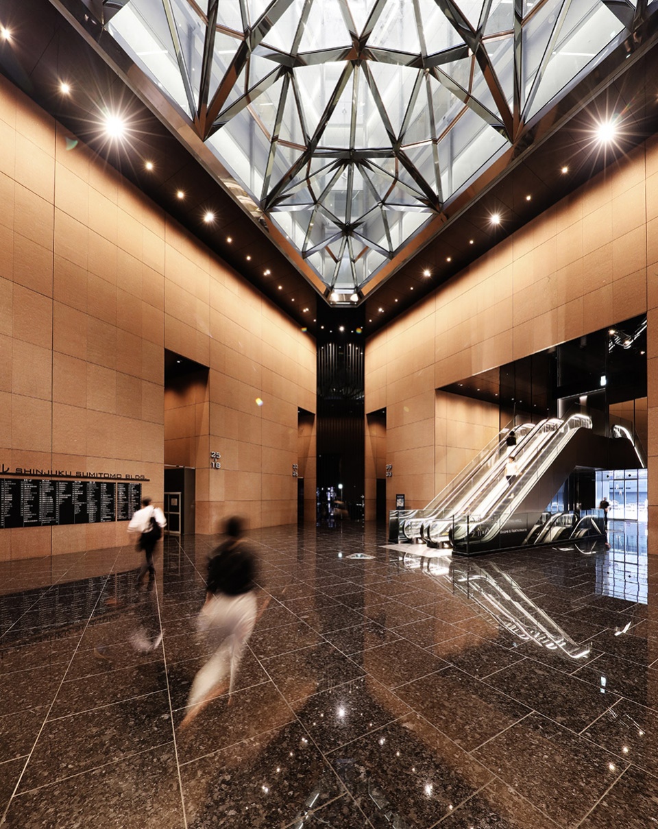 shinjuku sumitomo building by nikken sekkei ltd