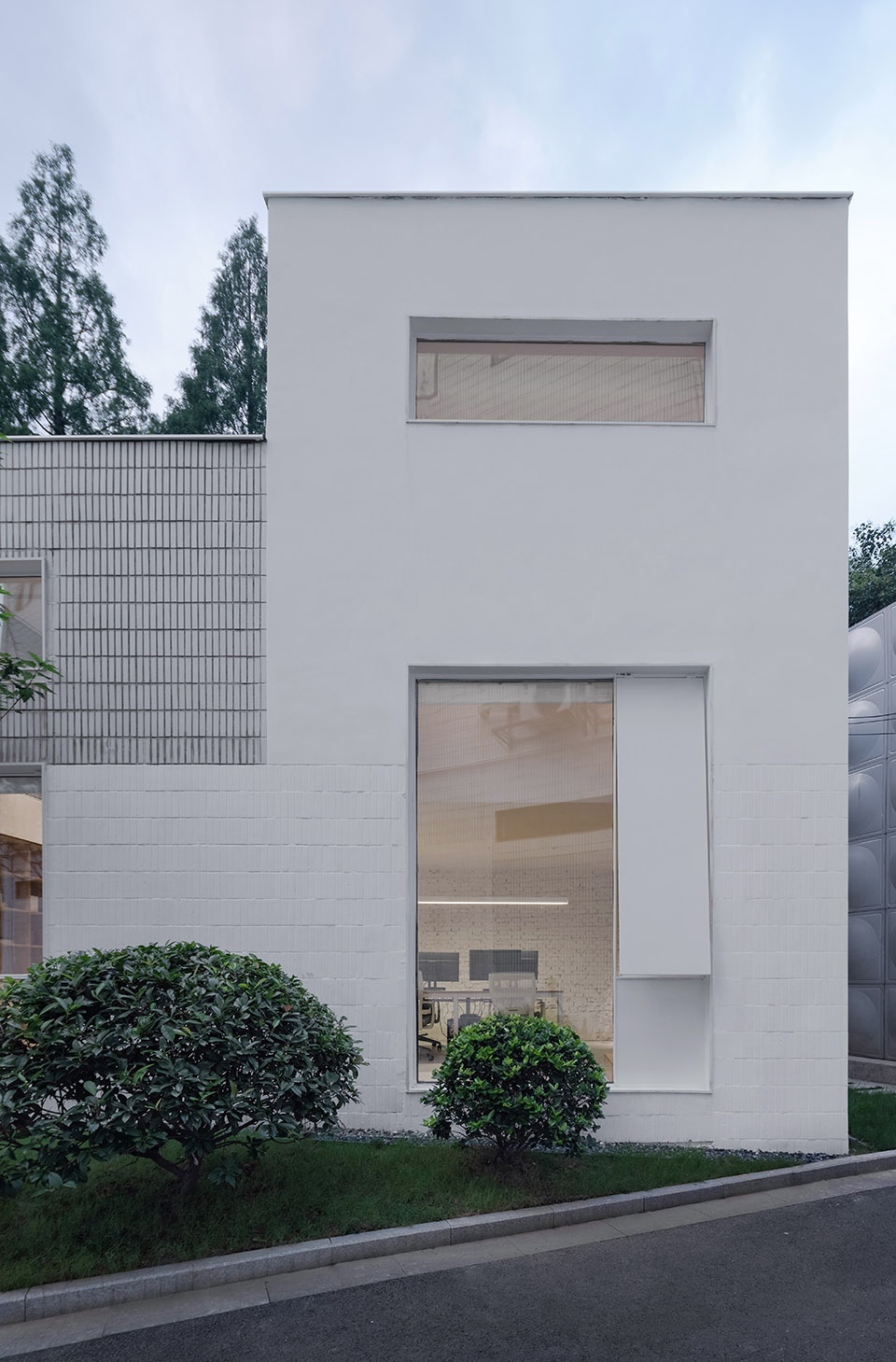 Jidijiangyi studio renovation design China by FANAF