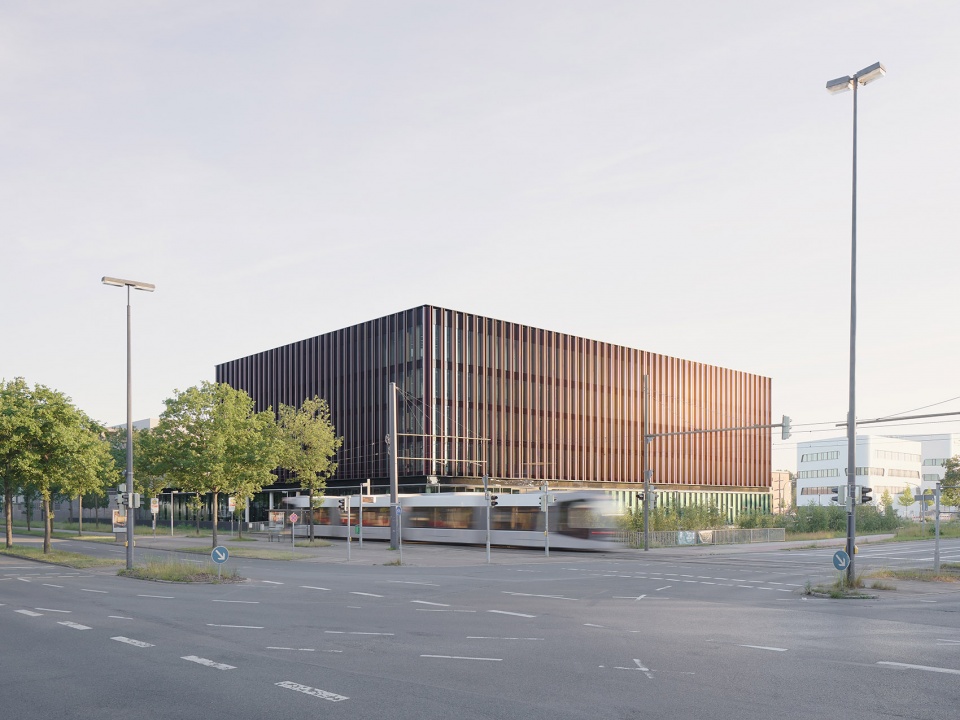 Sparkasse Bremen Delugan Meissl Associated Architects