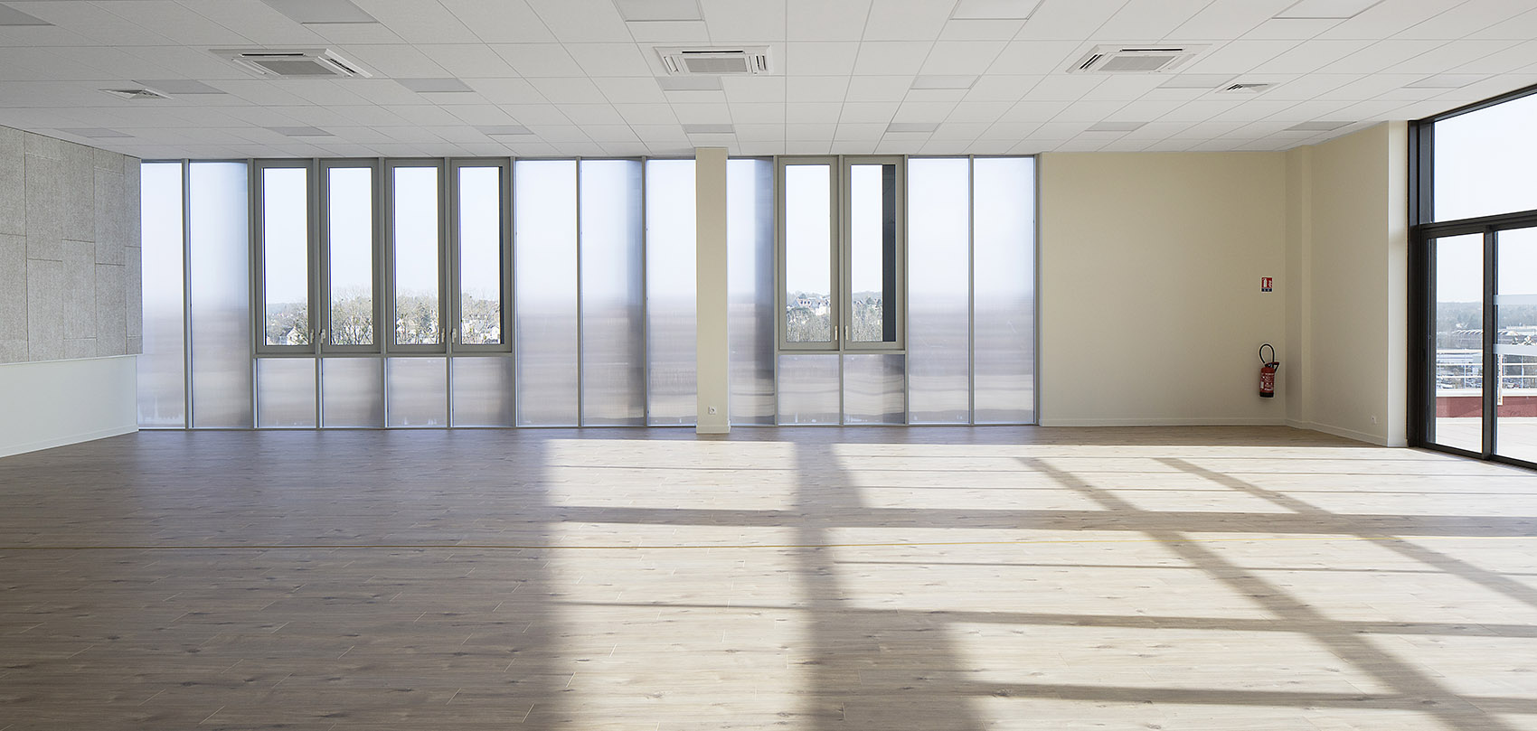 espace pierre tallagrand by tna architectes
