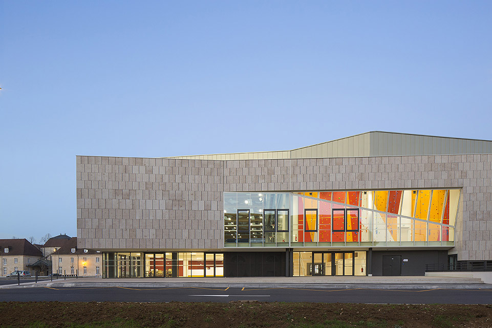 espace pierre tallagrand by tna architectes